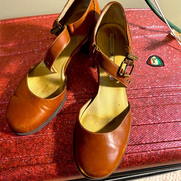 Tommy Hilfiger Mary Janes Brown Leather 7.5 - Picture 1 of 16